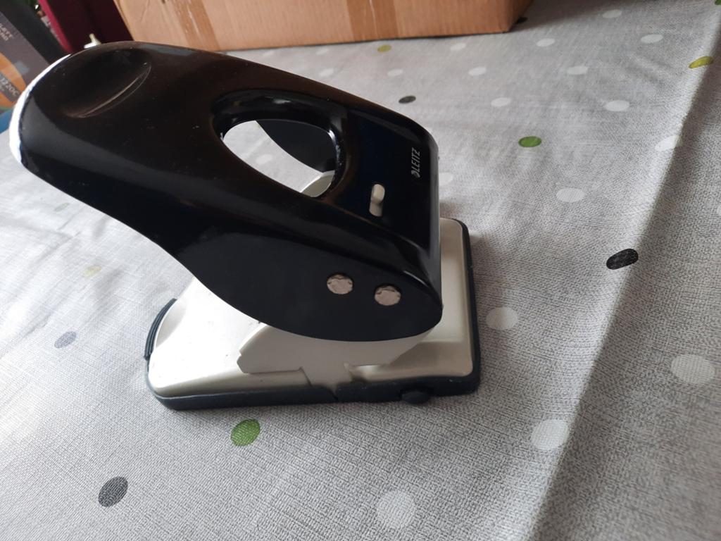 Leitz Perforator - Zwart/Wit, Ophalen of Verzenden, Gebruikt