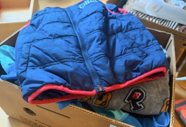 Gratis kledingpakket Jongens & Meisjes 94 - 110, Ophalen, Gebruikt, Maat 110