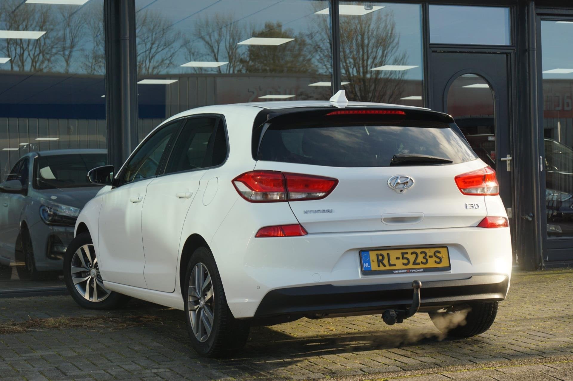 Hyundai I30 1.0 T-GDI First Edition - Polar White - Carplay/, Auto's, Hyundai, Stof, Wit, Origineel Nederlands, Handgeschakeld