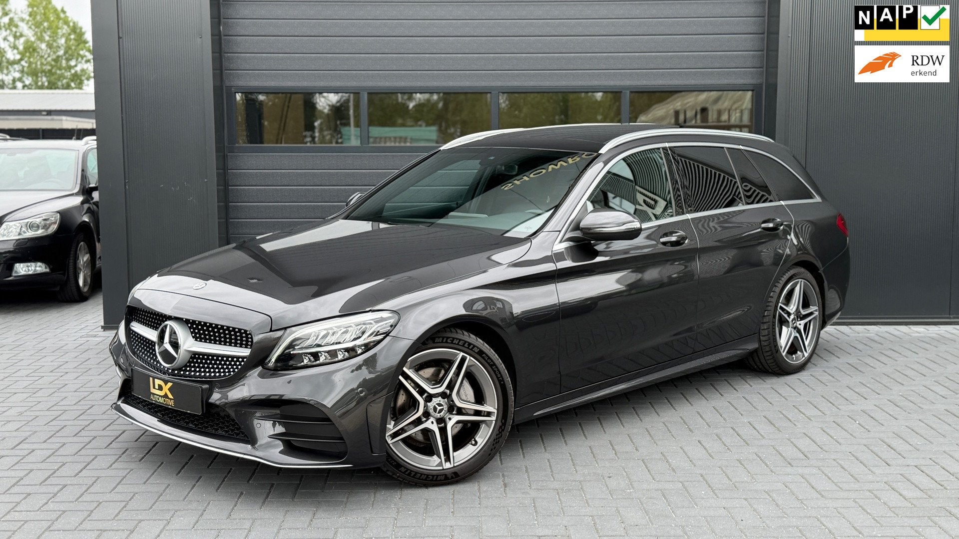 Mercedes-Benz C-klasse Estate 200 Business Solution AMG|PANO, Auto's, Automaat, Euro 6, 4 cilinders, 1465 kg