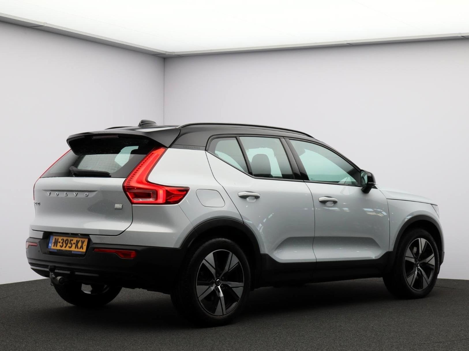 Volvo XC40 T4 Recharge R-Design Automaat / Trekhaak / Climat, Stof, Met garantie (alle), Automatische klimaatregeling, Hybride Elektrisch/Benzine