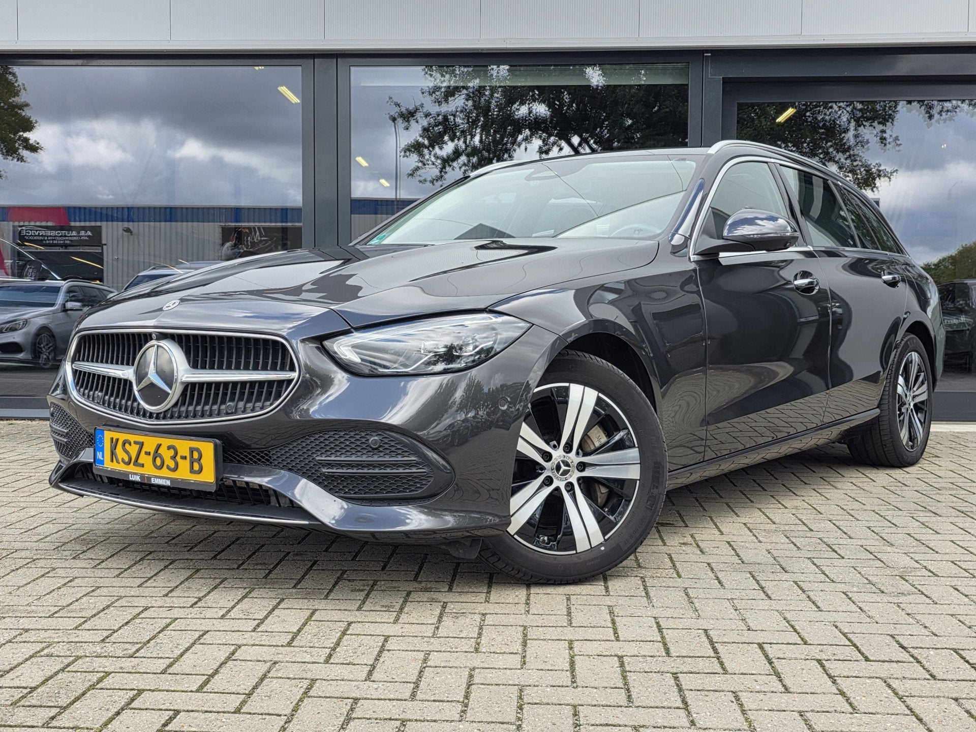 Mercedes-Benz C-Klasse Estate 300 e Luxury Line + AREA VIEW, Auto's, Automaat, Dealer onderhouden, Achterwielaandrijving, 4 cilinders