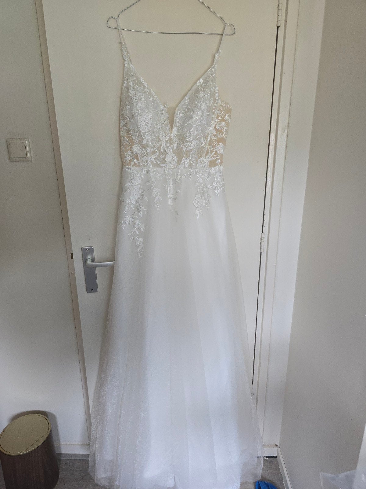 Elegante Trouwjurk met Kant en Open Rug, Trouwjurk, Wit, Ophalen of Verzenden, Onbekend