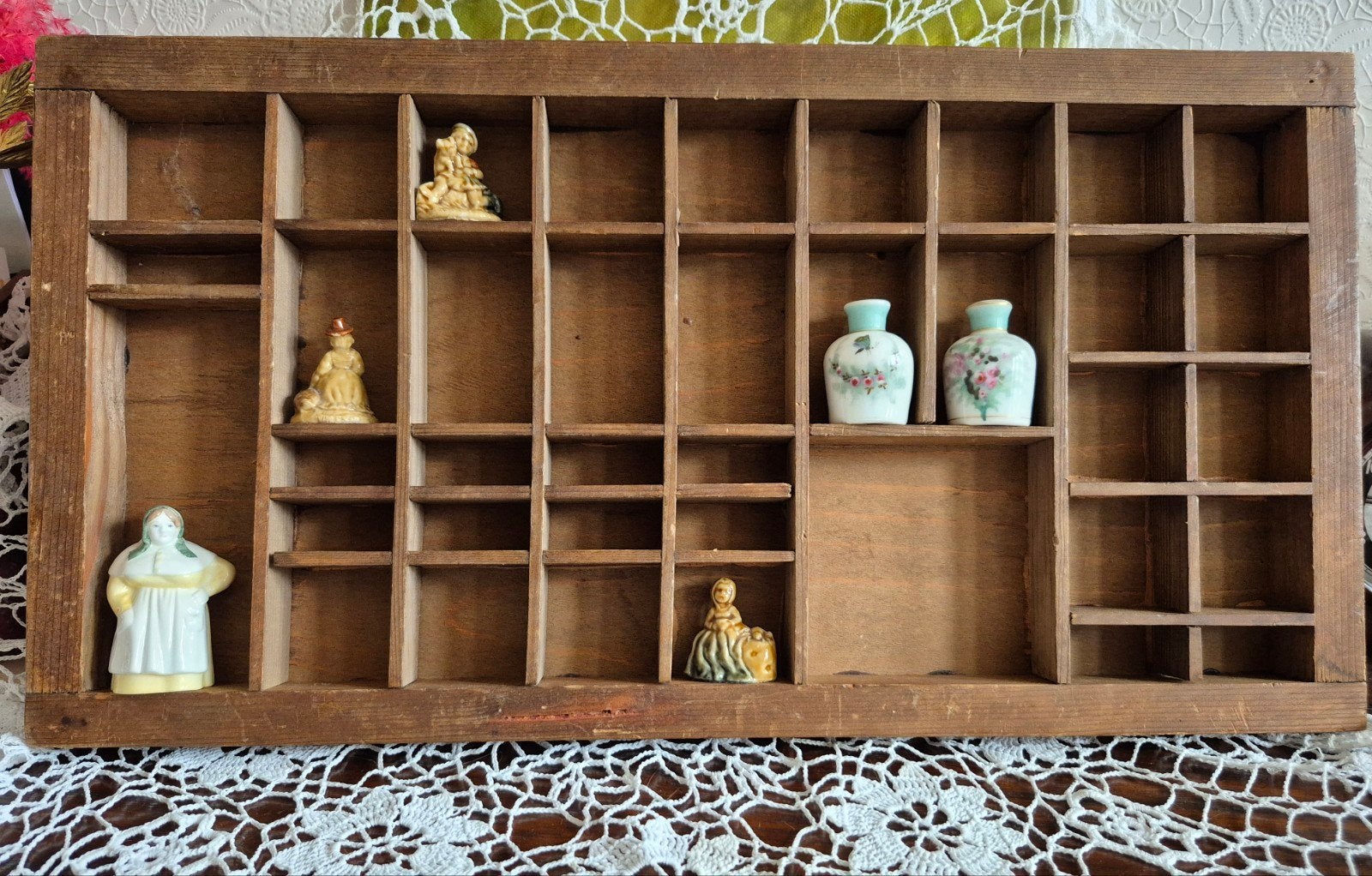 Leuke vintage decoratieve houten letterbak., Ophalen of Verzenden