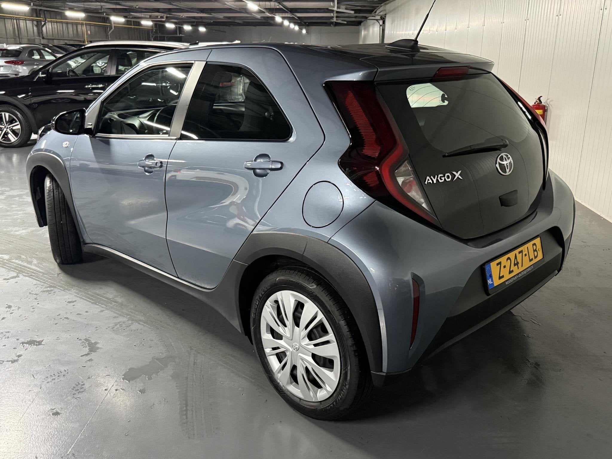 Toyota Aygo X 1.0 VVT-i MT Play Draadloze Carplay, Adaptive, Auto's, Gebruikt, 920 kg, 4 stoelen, Origineel Nederlands