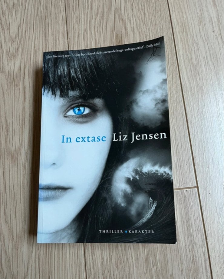 Boek, In Extase, Boeken, Thrillers, Zo goed als nieuw, Europa overig, Ophalen of Verzenden