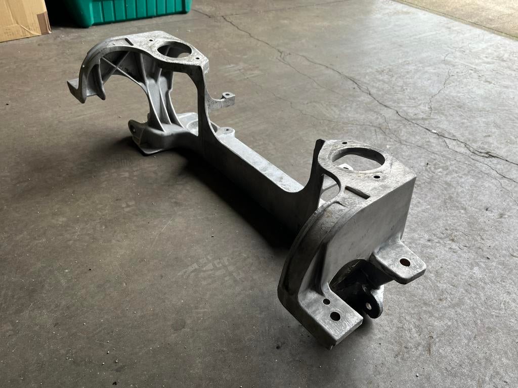 Ford Sierra 4x4 Subframe/ vooras, Ophalen of Verzenden, Zo goed als nieuw, Full HD, 60 Hz of minder