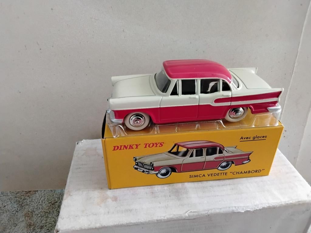 DINKY TOYS  ATLAS     SIMCA  VEDETTE  "CHAMBORD"  NO  24 K, Ophalen of Verzenden, Zo goed als nieuw, Auto, Dinky Toys