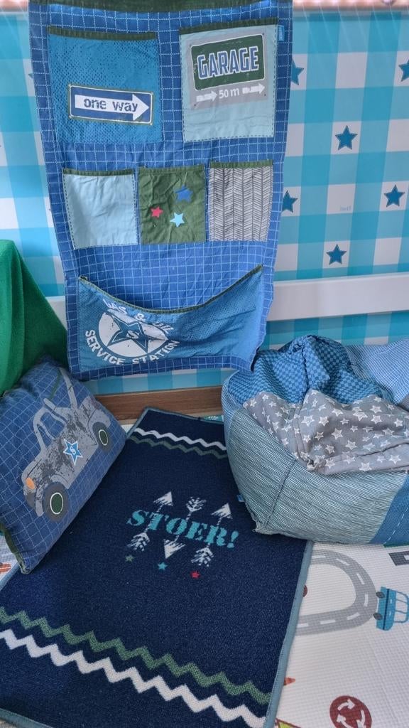 LIEF! Zitzak, wandopberger en vloerkleedje en kussen, Ophalen of Verzenden, Gebruikt, Blauw, Zitzak
