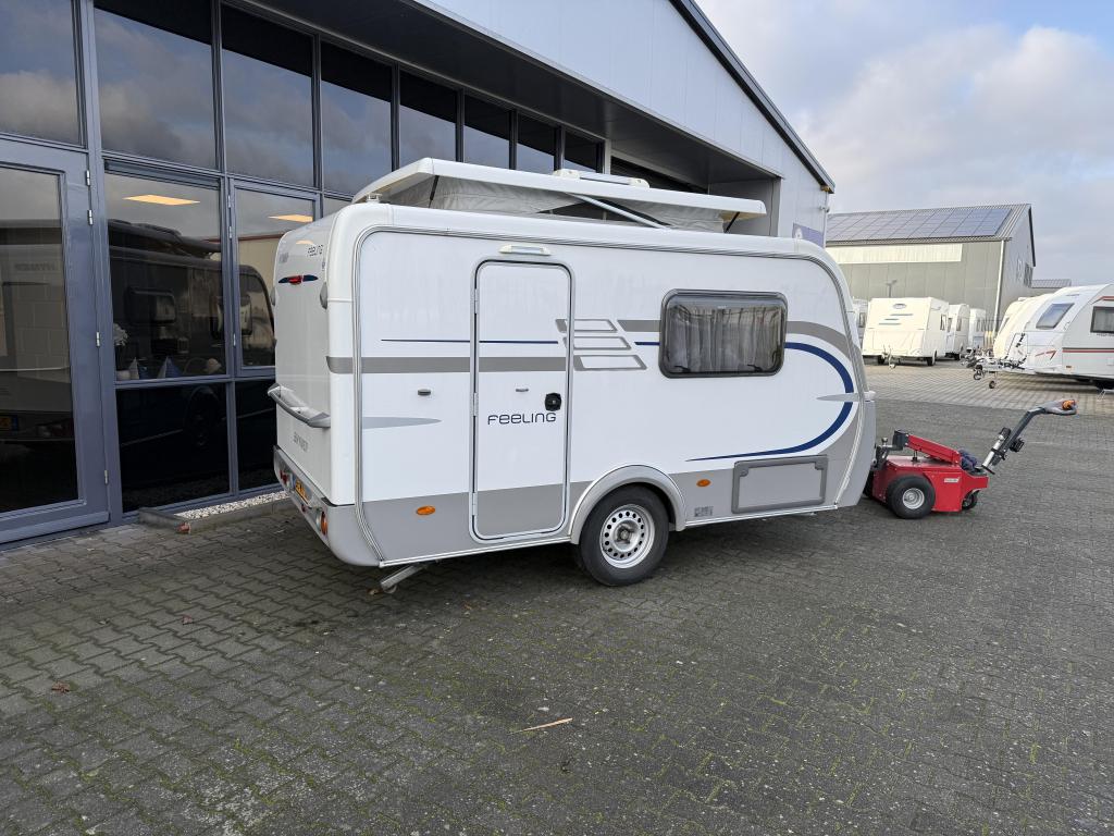 Eriba Feeling 230 Langslaper 200X180cm + Zonnepaneel 700KG!!, Schokbreker, Standaardzit, Tot en met 2, Bedrijf