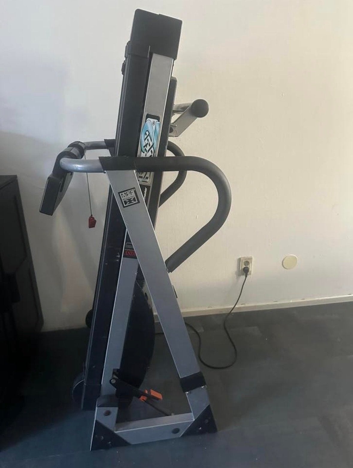 MPF Loopband MPF4003 - Inklapbaar met Display, Sport en Fitness, Gebruikt, Ophalen of Verzenden, Metaal, Loopband