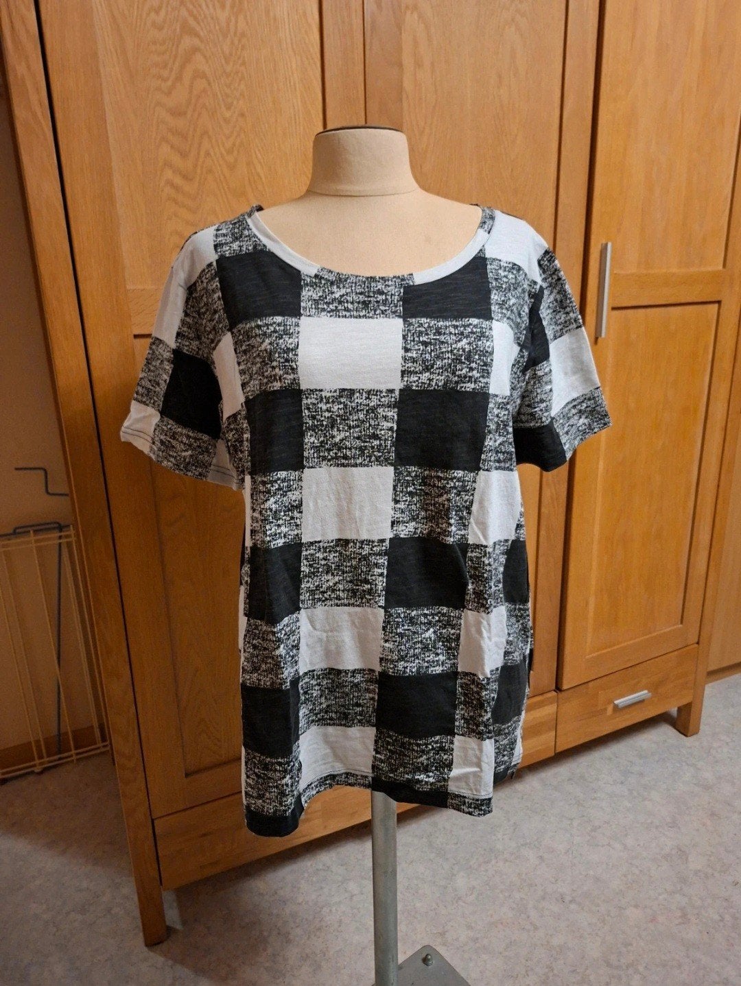 Maxi Blue Zwart/Wit Geblokt T-shirt Maat 42/44, Kleding | Dames, Zwart, Maat 42/44 (L), Ophalen of Verzenden, Zo goed als nieuw