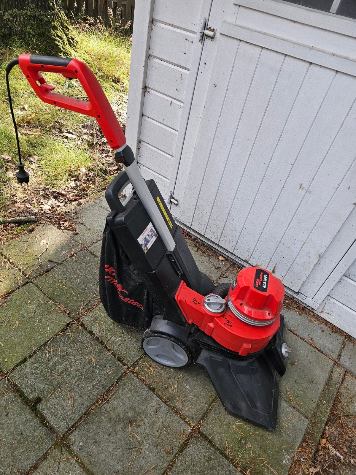 IKRA Mogatec KLS 2000 elektrische bladblazer en bladzuiger, Ophalen, Gebruikt, Handgedragen