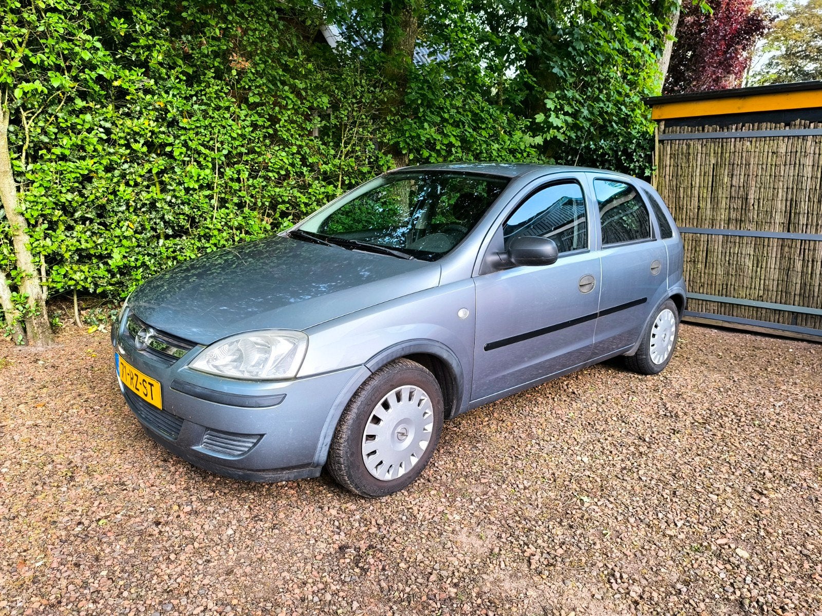 Opel Corsa 1.2 16V Twinport 5D 2005 Grijs, Auto's, Voorwielaandrijving, 450 kg, 31 €/maand, 4 cilinders