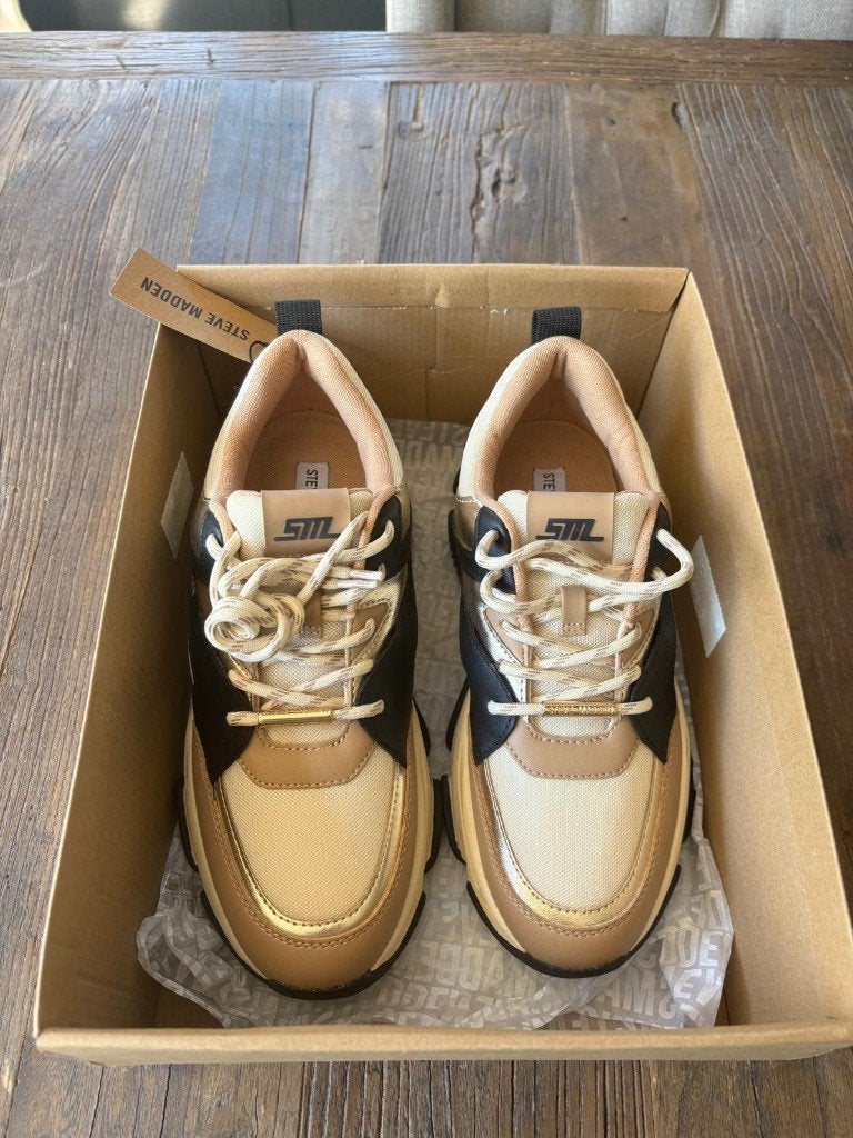 Steve Madden sneakers te koop., Ophalen, Beige, Steve Madden, Nieuw