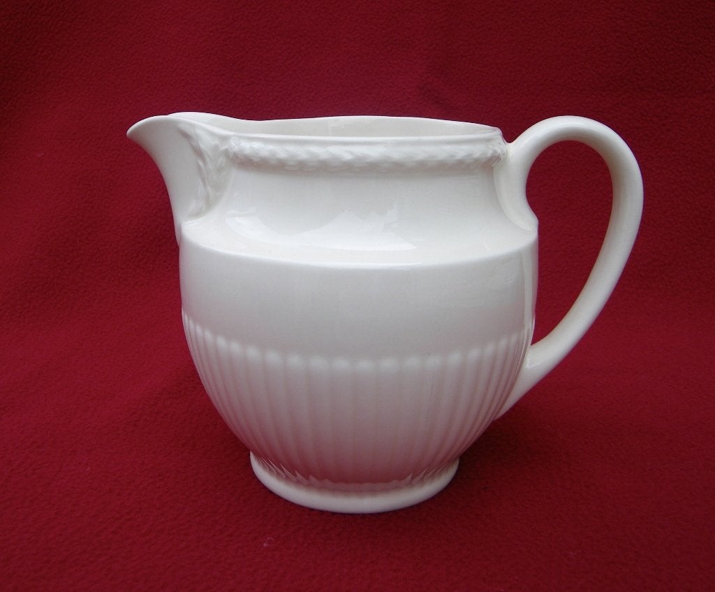 Wedgwood EDME  Puntgave grote water/melk/sapkan 0,7 ltr, Klassiek, Overige typen, Ophalen of Verzenden, Zo goed als nieuw