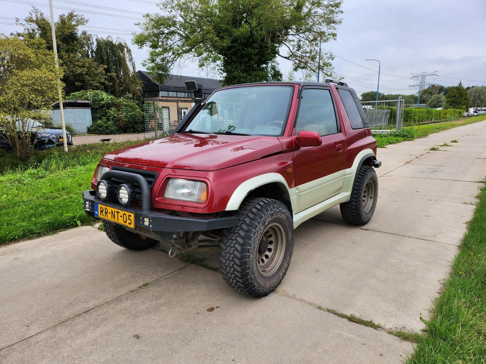 Suzuki Vitara 2.0 16v, 1998 cc, Beige, 4 cilinders, 132 pk