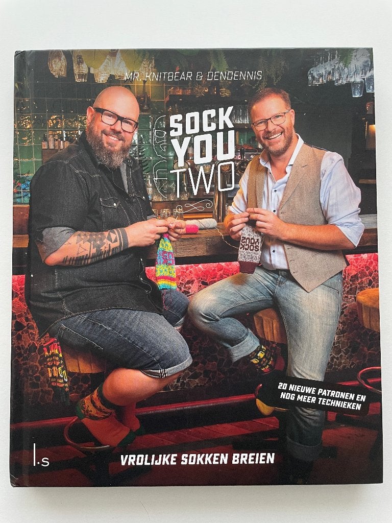 Sock you two, Boeken, Breien en Haken, Dendennis, Verzenden, Zo goed als nieuw
