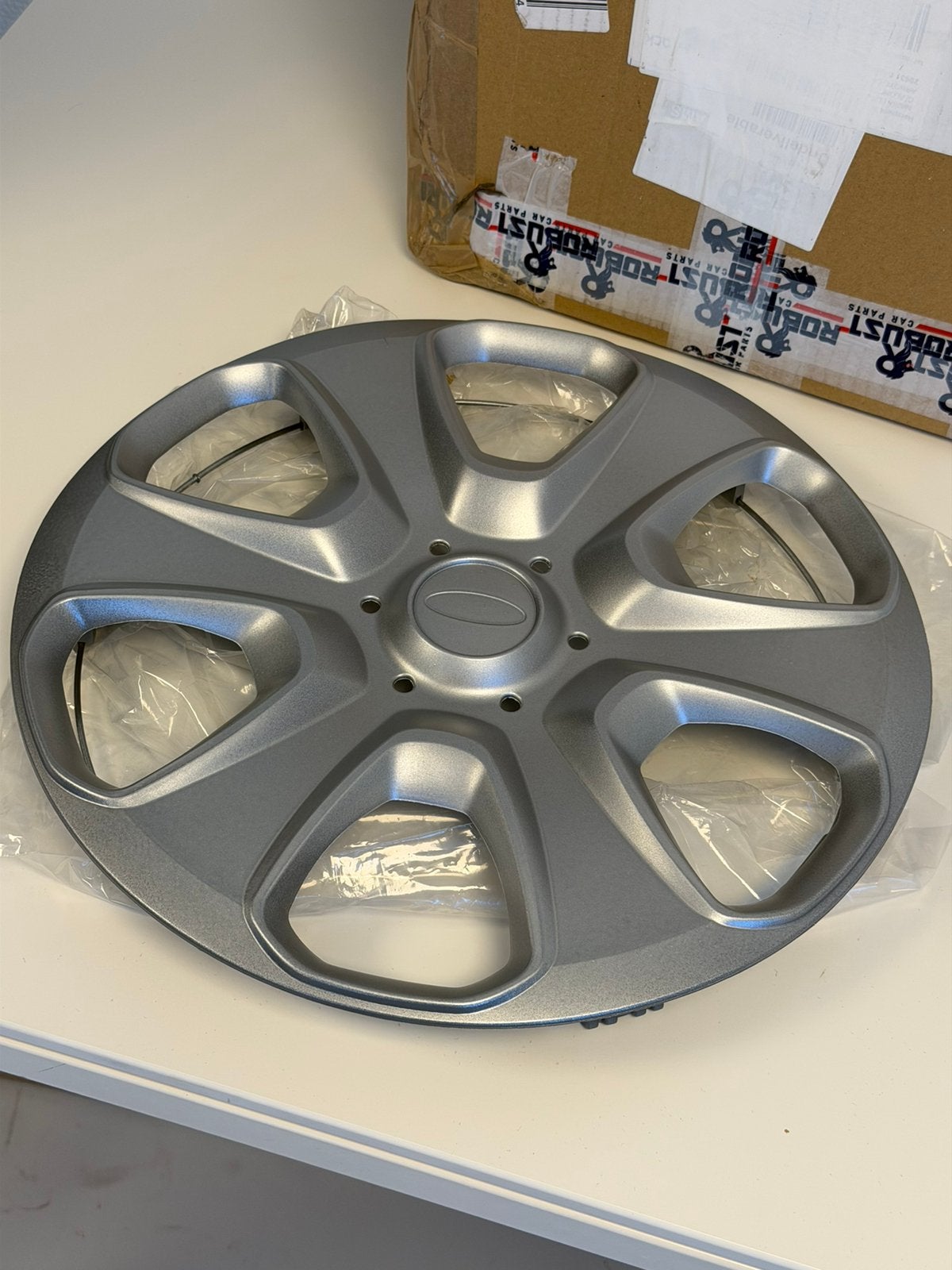 Ford Fiesta 15 Inch Wieldoppen Set 4 stuks NIEUW 15” zilver, Nieuw, Ophalen of Verzenden, H, H