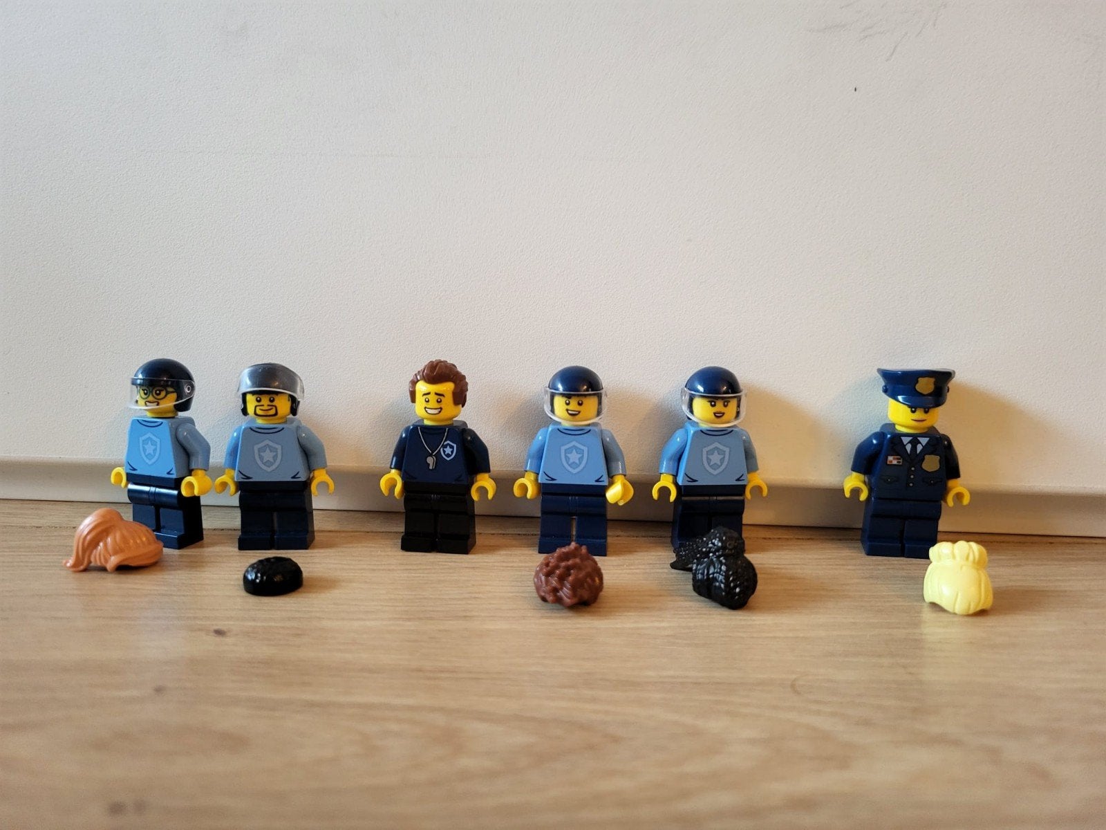 Foto 4 van Lego City 60372 Politiebureau - Complete set in goede staat