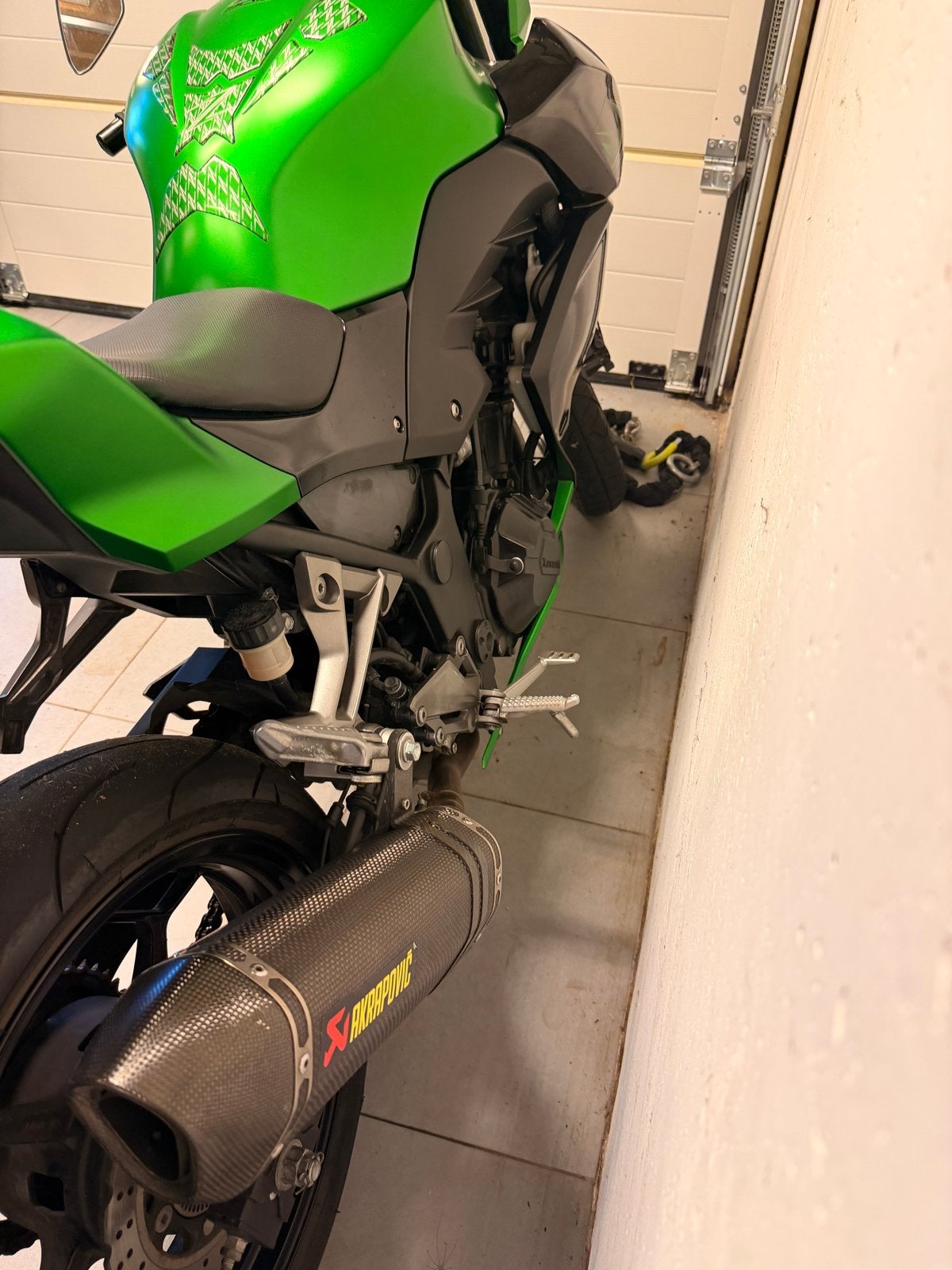 Kawasaki Z300 - A2/A Rijbewijs - Akrapovic Uitlaat, 2 cilinders, Sportuitlaat, Gebruikt, Particulier
