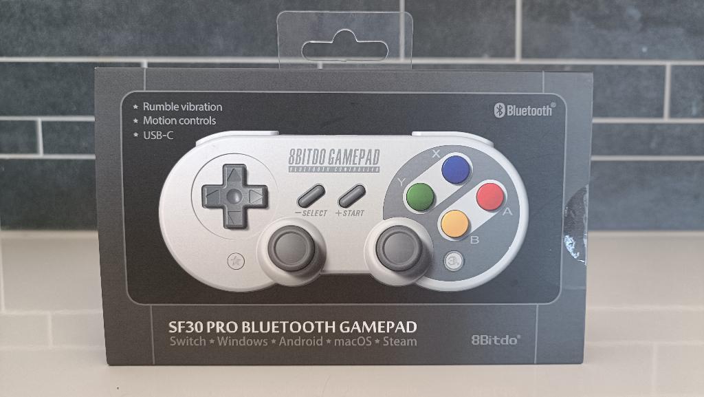 SNES 8bitdo SF30 Pro controller (factory sealed nieuw), Ophalen of Verzenden, Nieuw, Met 1 controller