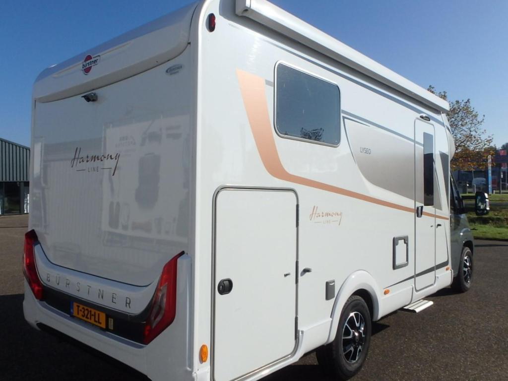 Bürstner Lyseo Harmony Line 690 T, Koelkast, Standaard zit, Luifel, Bedrijf