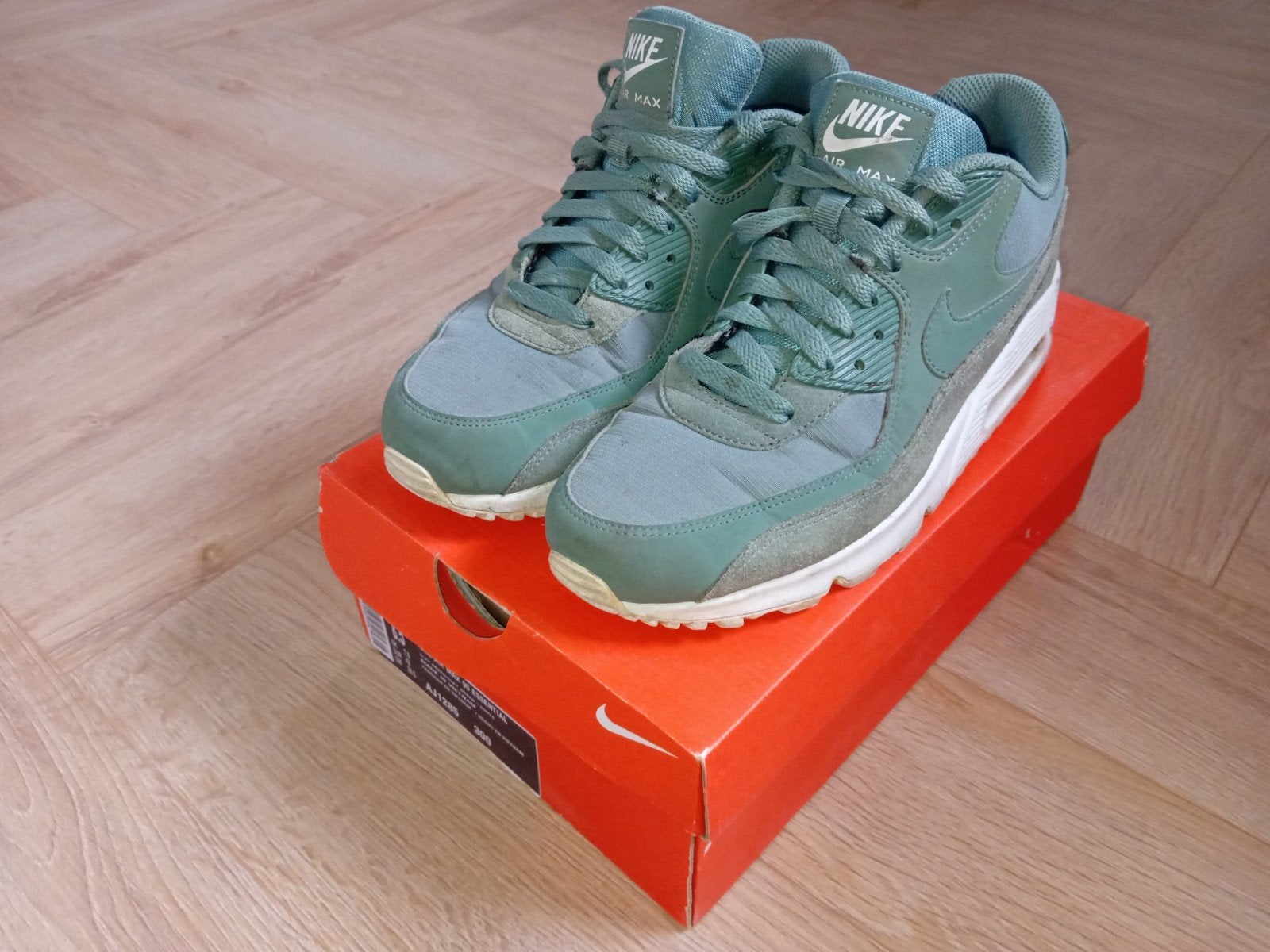 Nike Air Max 90 Essential Clay Green Maat 42, Kleding | Heren, Overige kleuren, Nike, Ophalen of Verzenden, Sneakers of Gympen