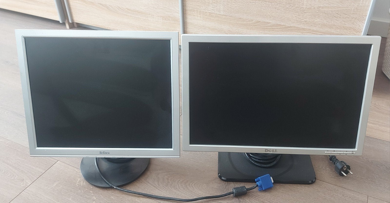 Set van 2 monitoren: Belinea en Dell, Computers en Software, Ophalen, Belinea, Dell, Gebruikt, Overige typen