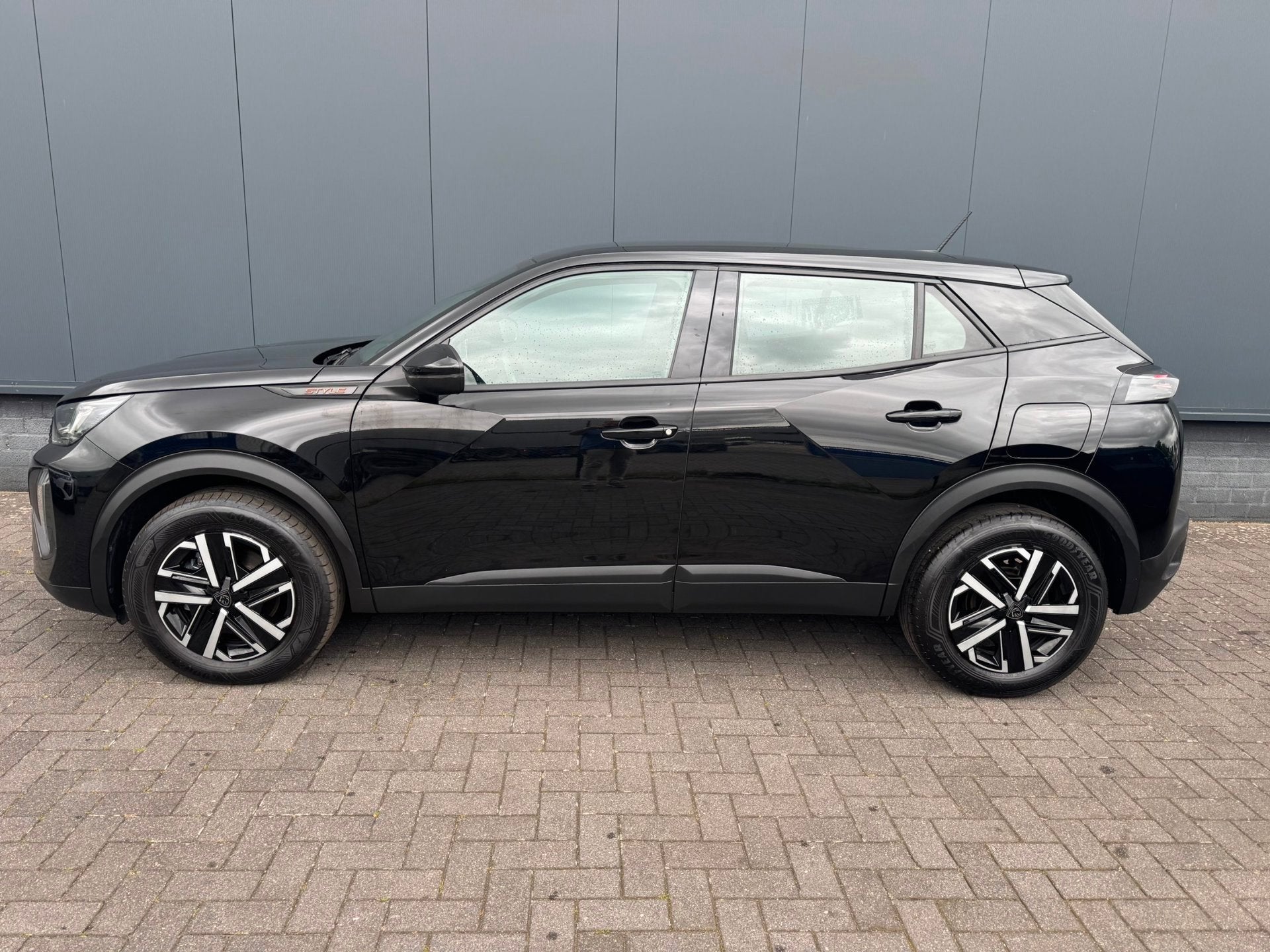 Peugeot 2008 1.2 Hybrid DSC6 Style /Led /Cruise /Garantie, Auto's, 12 maanden, Gebruikt, Zwart, 1199 cc