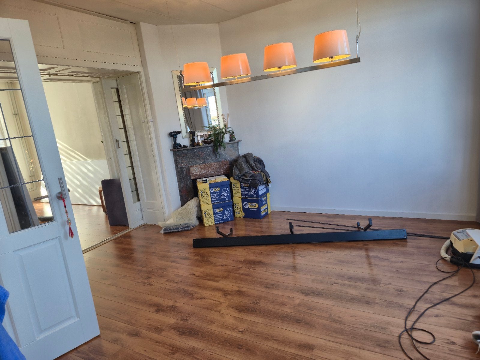 Moderne hanglamp met 4 verstelbare kappen, Gebruikt, Kunststof, Modern, E27 (groot)
