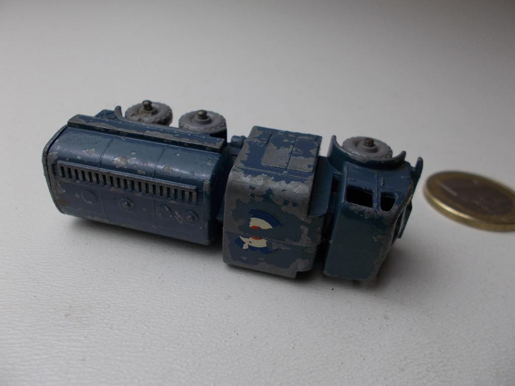 1959 Matchbox Lesney Series 73-A. 10 TON PRESSURE REFUELLER, Ophalen of Verzenden, Gebruikt, Bus of Vrachtwagen, Lesney