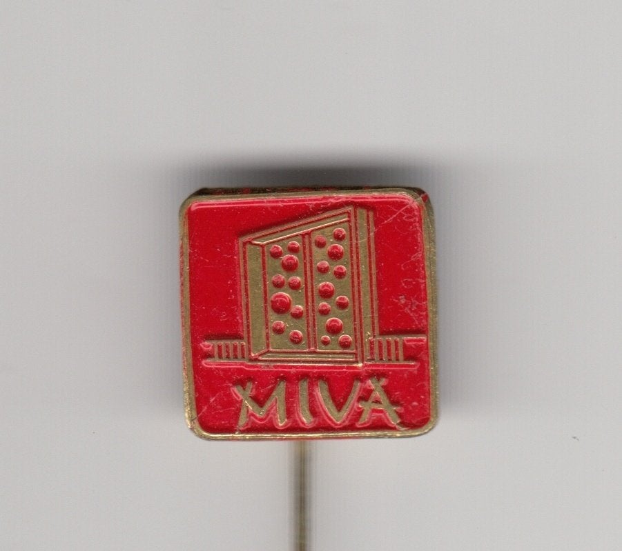 Miva speldje, Gebruikt, Niet vindbaar, Niet vindbaar, Speldje of Pin