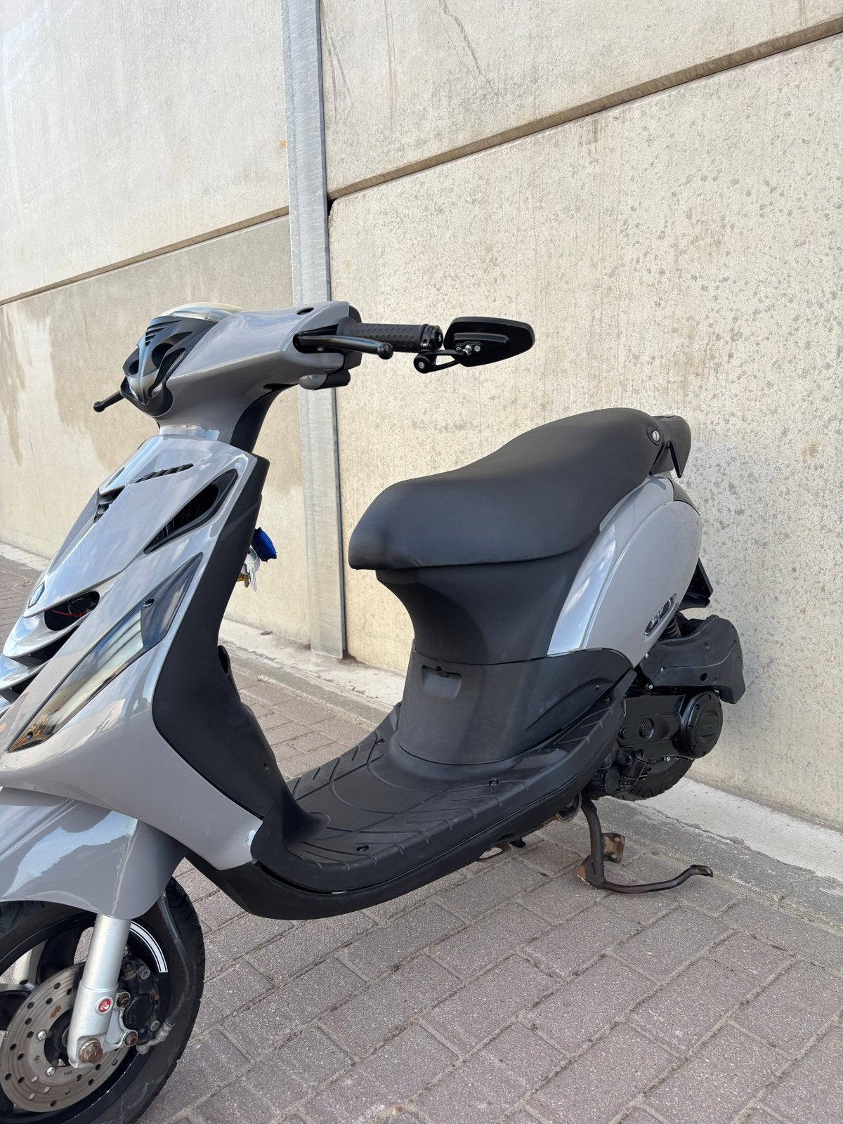 Piaggio Zip 2022 - Grijs, Ophalen, Piaggio, Gebruikt, Benzine