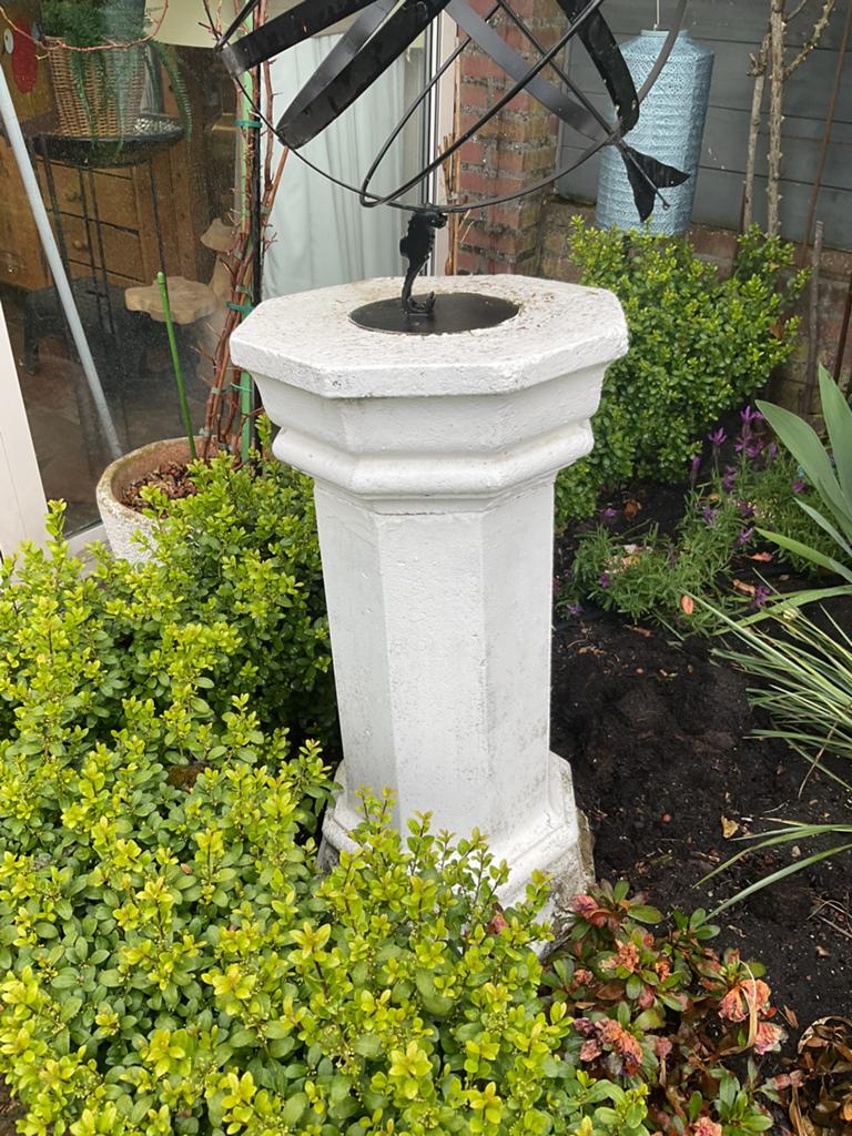 Betonnen tuin ornament met zonnewijzer, Ophalen, Zo goed als nieuw