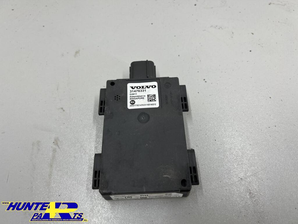 Dode hoek sensor RA Volvo XC90/XC60/V90 ('14-'22) 31665693, Gebruikt, Ophalen of Verzenden, Volvo, Volvo