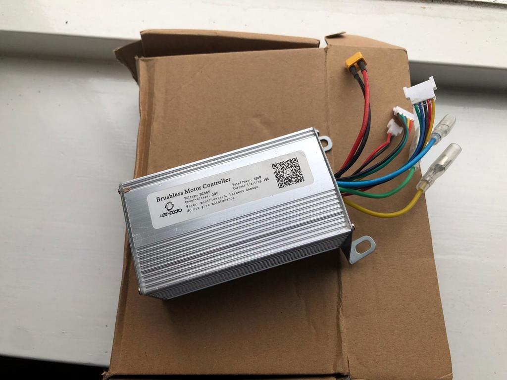 Nieuwe 36V 350W Elektrische Scooter Controller Borstelloze, Fietsen en Brommers, Ophalen of Verzenden, Nieuw, Elektrische step (E-scooter)