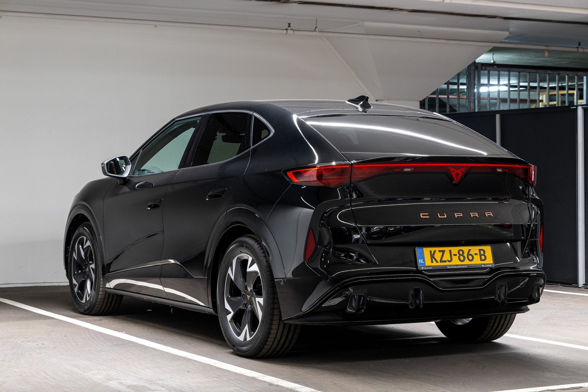 CUPRA Tavascan Business, Auto's, Automaat, Achterwielaandrijving, 82 kWh, 2077 kg