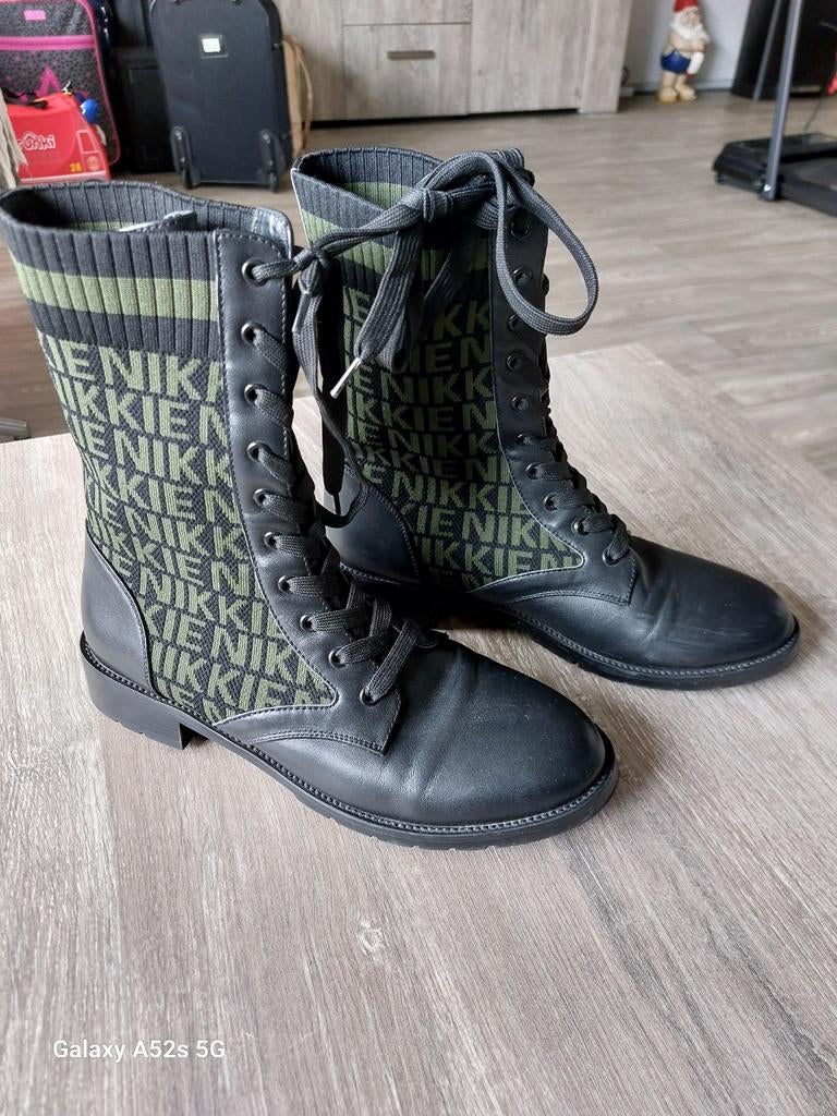 NIKKIE veter boots maat 39., Ophalen of Verzenden, Zo goed als nieuw