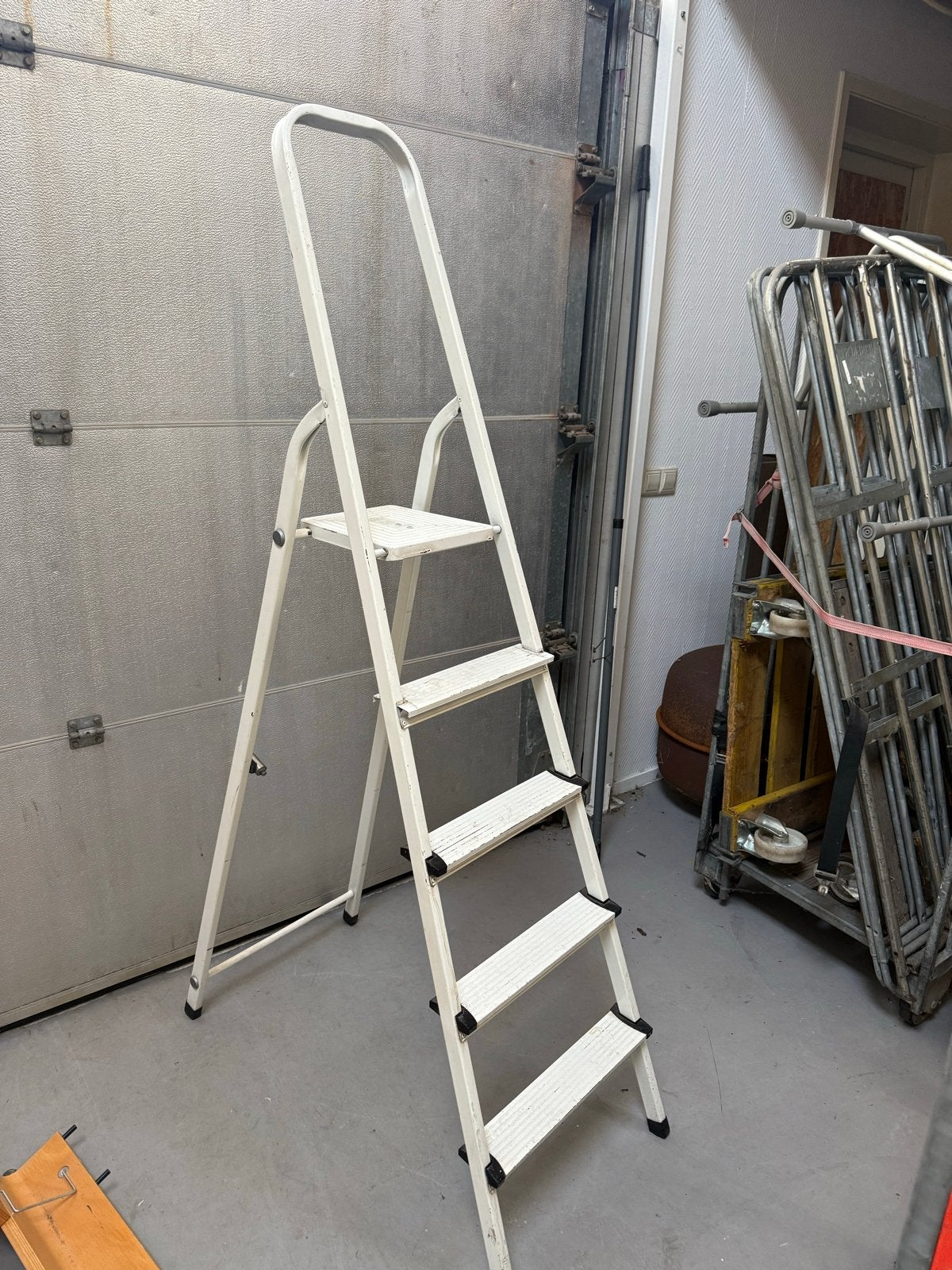 Stevige huishoudtrap met 5 treden, Doe-het-zelf en Verbouw, Gebruikt, Ophalen of Verzenden, Trap, .