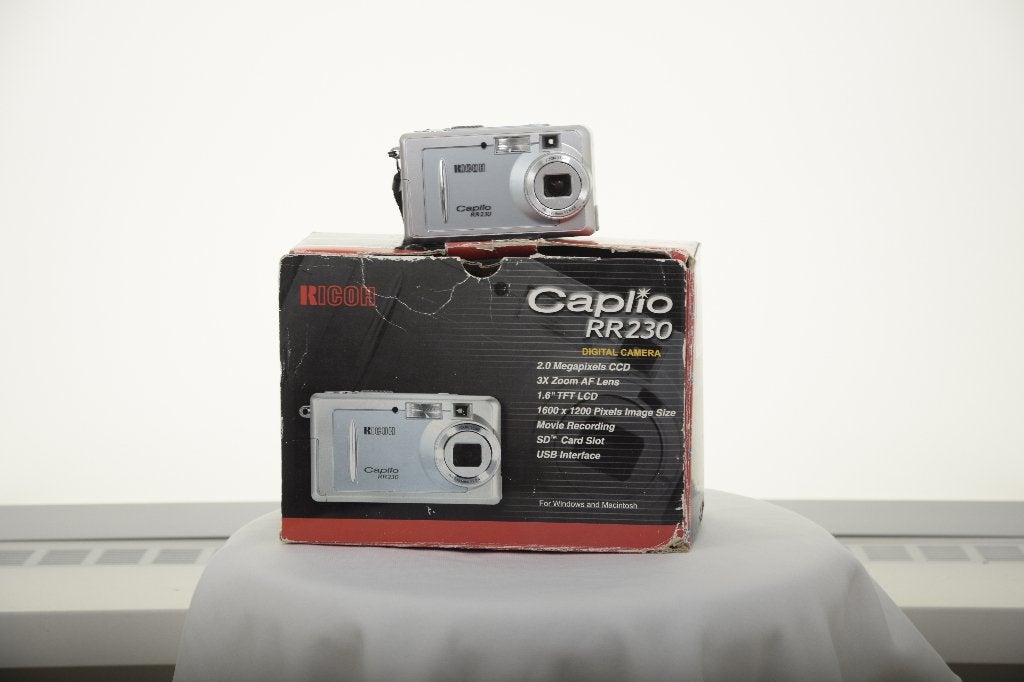 Ricoh Caplio RR230 Retro Digicam – In Originele Doos, Ophalen of Verzenden, Handleiding, Overige Merken, Geen optische zoom
