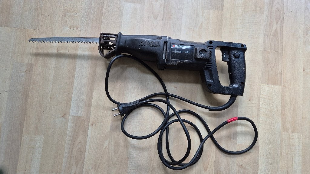 Black & Decker BD575E-25 Reciprozaag / Schrobzaag, Ophalen, Gebruikt, 70 mm of meer, 600 tot 1200 watt
