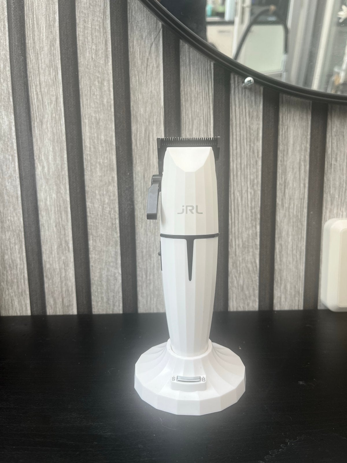 JRL Ghost Clipper Wit 2x gebruikt, compleet met doos, Ophalen of Verzenden, Zo goed als nieuw, Scheren en Epileren