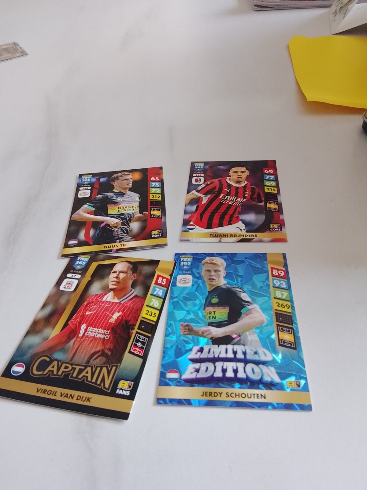 FIFA 365 Adrenalyn XL Voetbal Kaarten (4 stuks), Ophalen of Verzenden, Gebruikt, Overige binnenlandse clubs, Spelerskaart