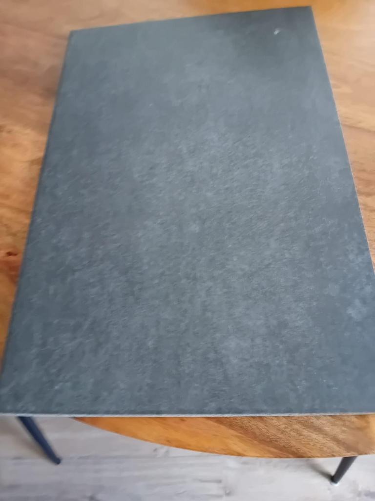 Vloer en wandtegels, Doe-het-zelf en Verbouw, Tegels, Ophalen, 60 cm of meer, Zo goed als nieuw, 10 m² of meer