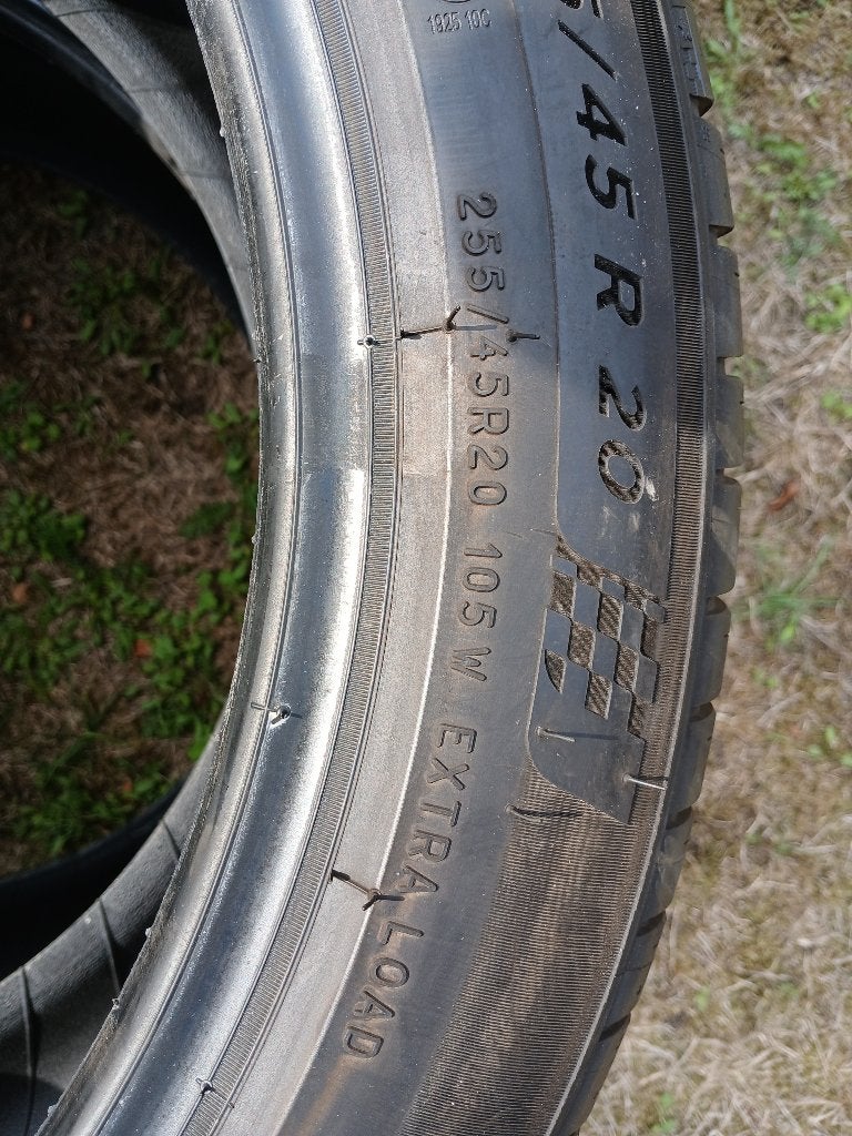 Foto 5 van Michelin Pilot Sport EV zomerbanden - 255/45 R20 x 4