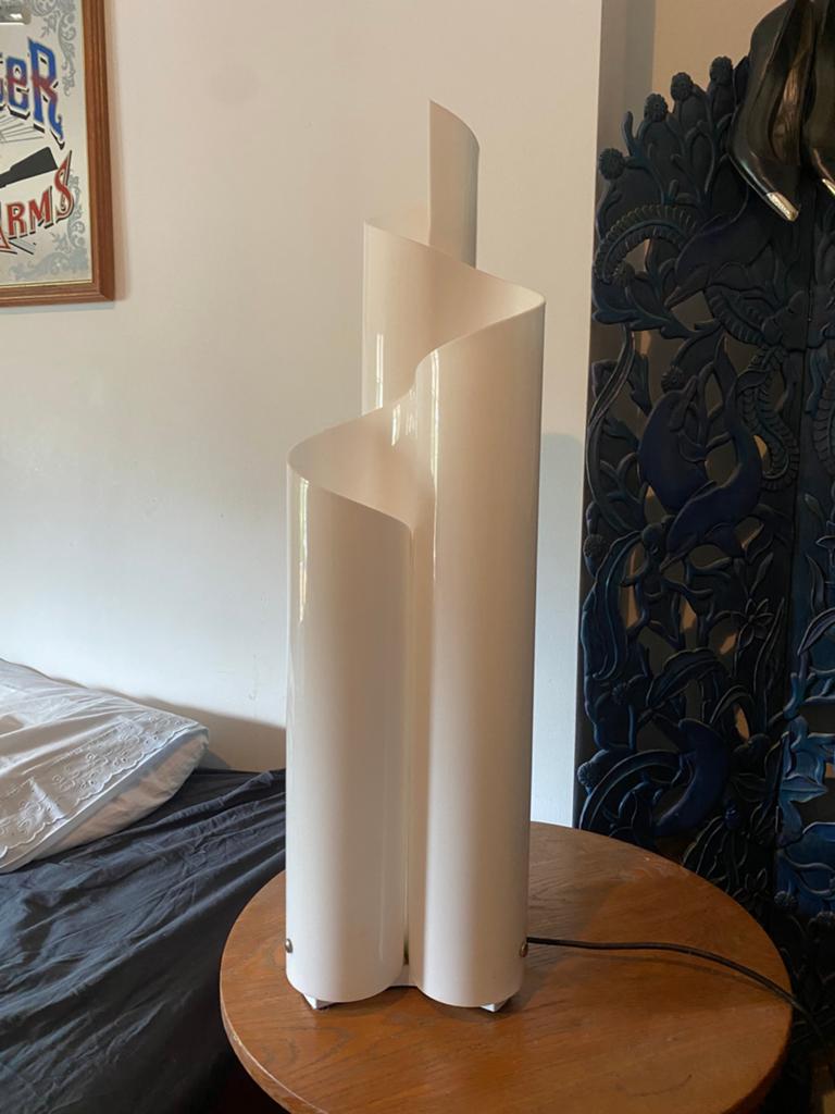 Vintage Tafellamp Artemide, Kunststof, 50 tot 75 cm, Ophalen of Verzenden, Zo goed als nieuw
