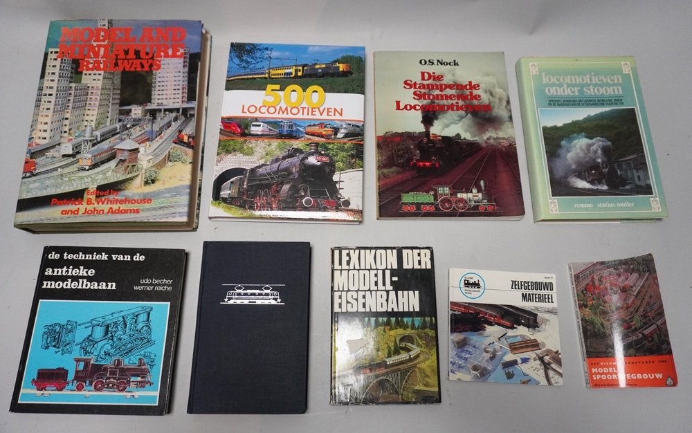 9 Boeken modelbaan, Locomotieven (stoom) Modelspoor, Ophalen of Verzenden, Gelijkstroom of Wisselstroom, Boek, Tijdschrift of Catalogus