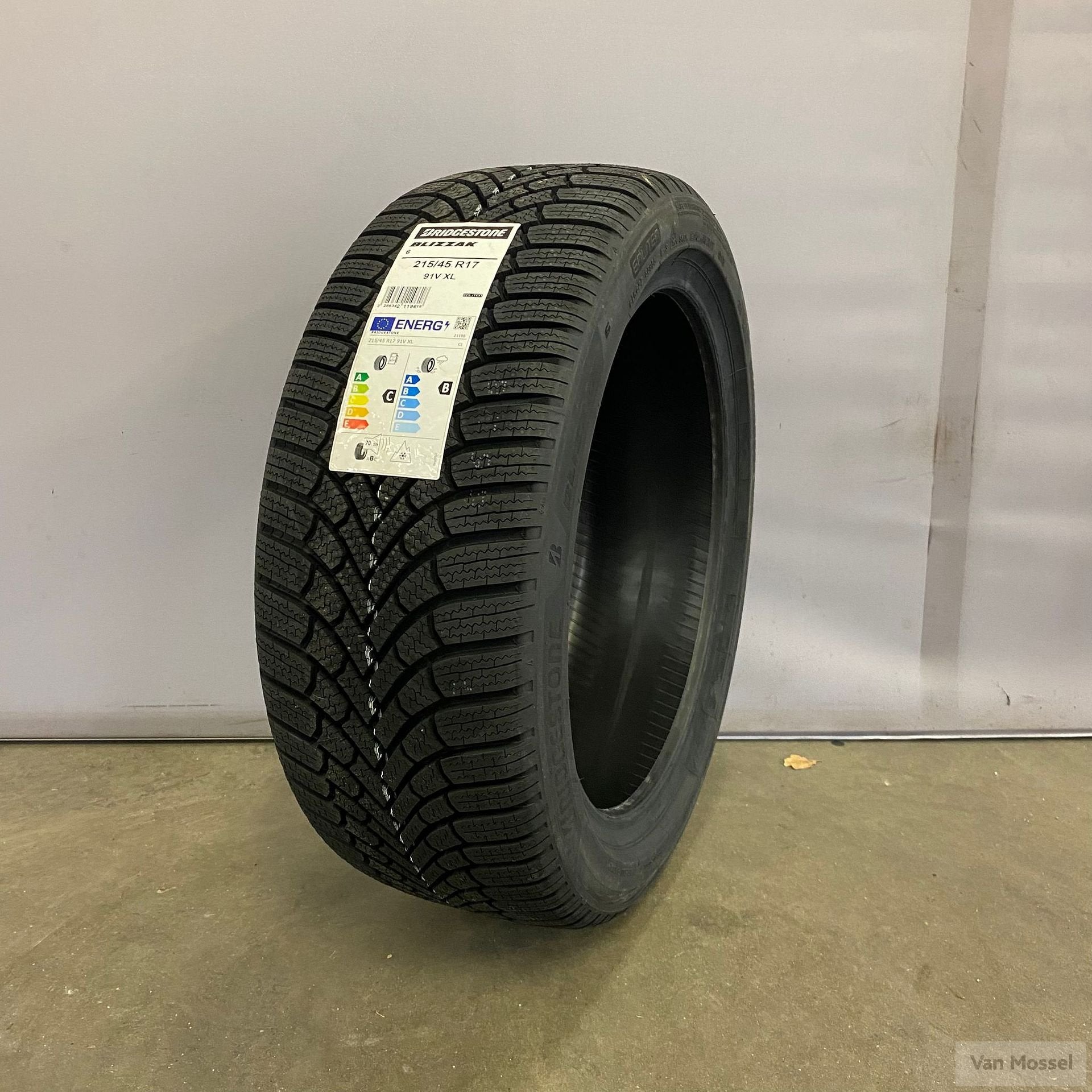 Bridgestone Blizzak 6 215/45/R17 91V