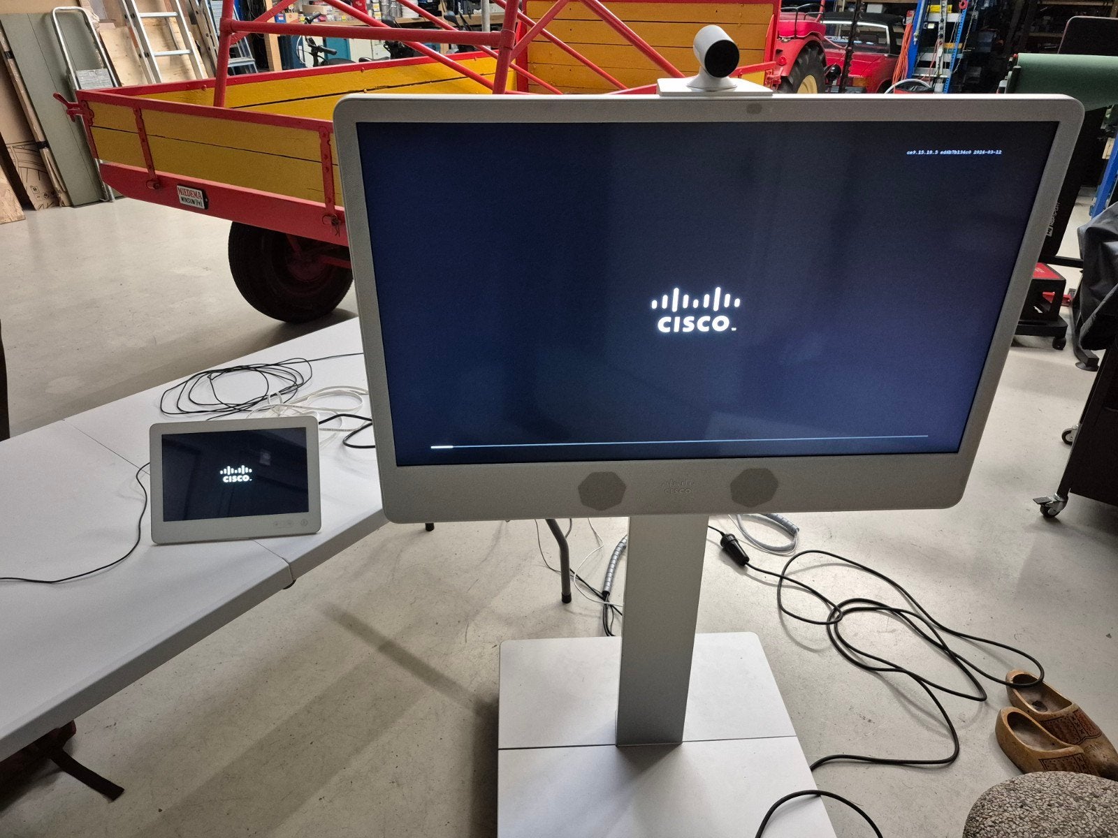 Cisco presentatiescherm, Ophalen, Ingebouwde speakers, IPS, Cisco